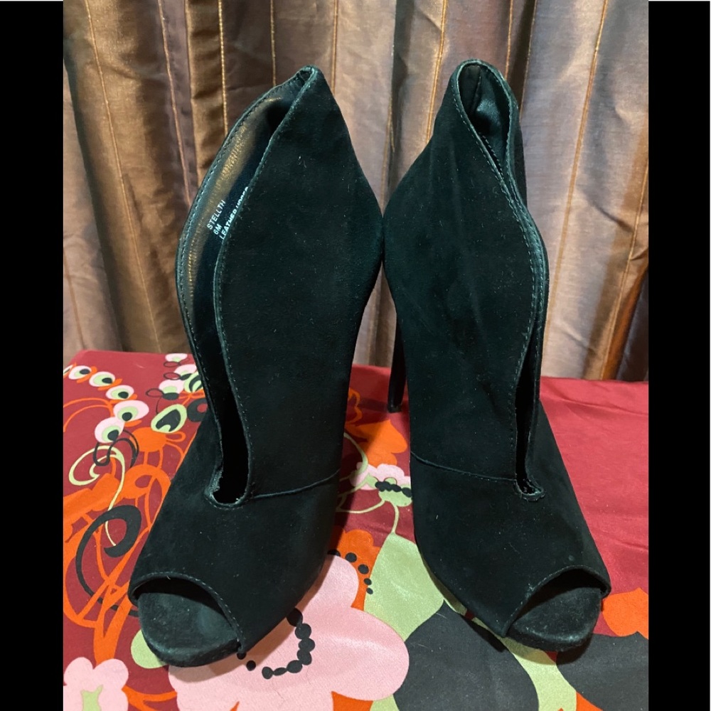 Open Toe Booties - Picture 2 of 3